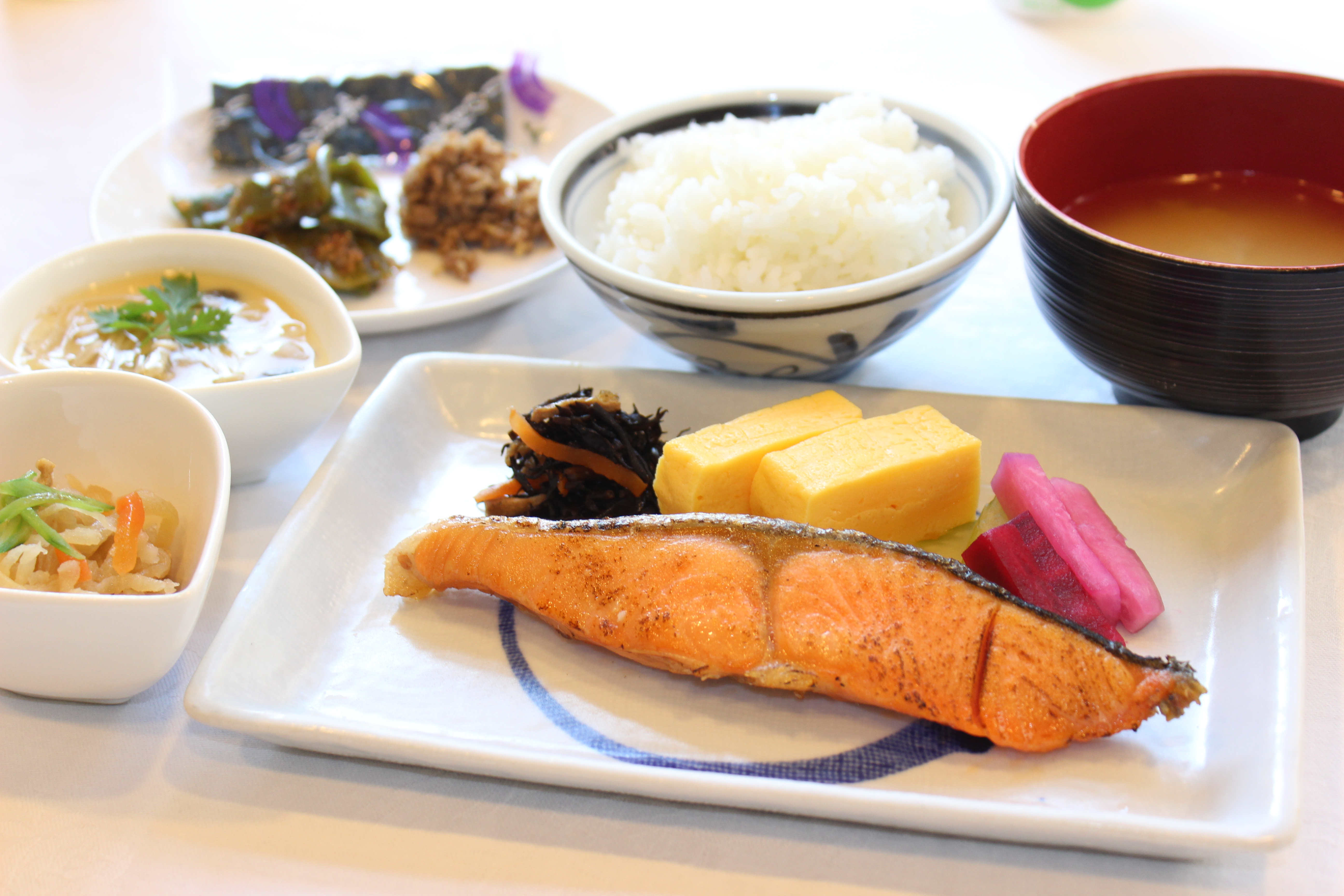 セットメニュー 日替わりメイン「焼き魚」